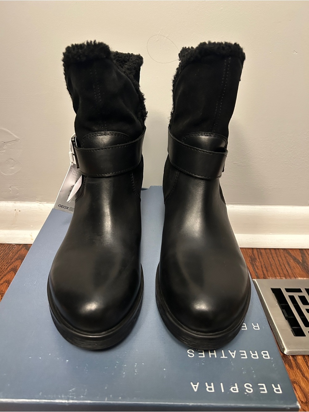 Geox Black Leather Shearling-Trim Ankle Boots